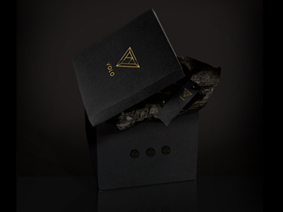 Volo packaging accessory branding gold logo luxury packaging