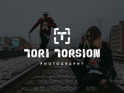 Tori Torsion Photography (Logo)
