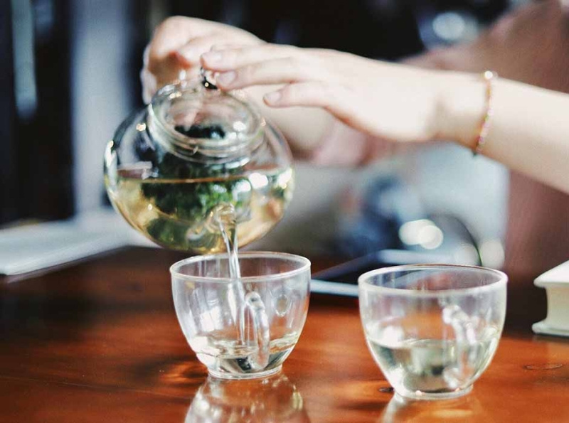 CHAMOMILE TEA BENEFITS FOR SKIN, WEIGHT LOSS AND HEART by Hindraj Tea