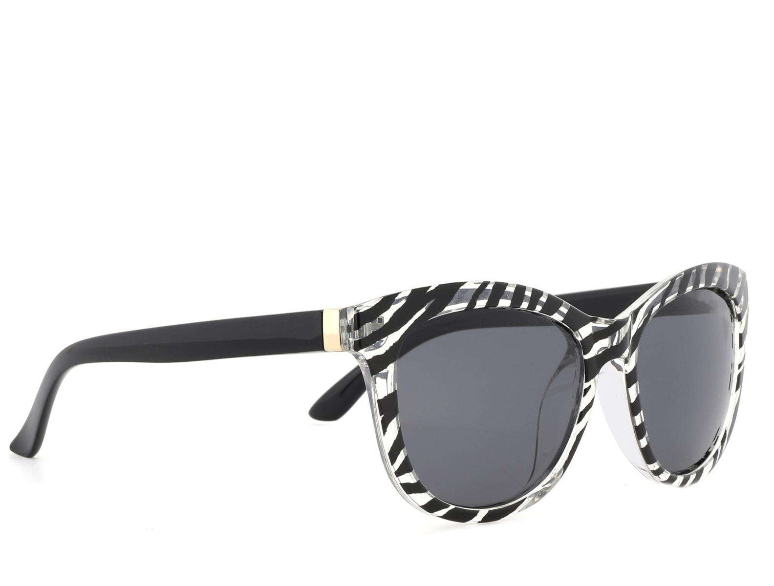 Make a New Trend with Animal Print Sunglasses by Resolar Sunglasses on