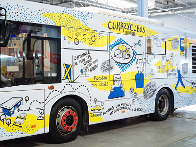 Live drawing on a bus