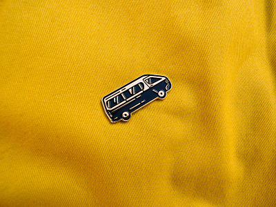 iQuantum Pin design enamelpin fashion gold icon joburg pins southafrica taxi yellow