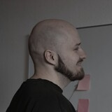 Niko Dovidija