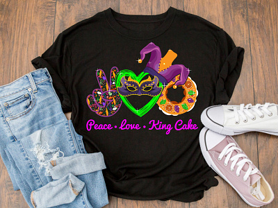 Peace Love King Cake Mardi Gras Party Carnival Gifts T-Shirt