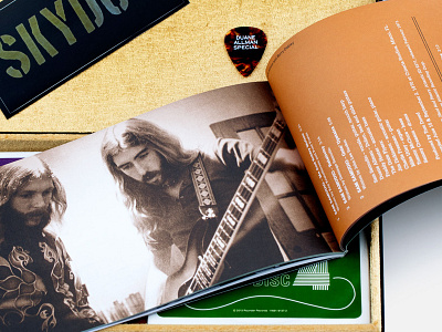 Duane Allman Retrospective books box set boxes gloss guitar case music spot uv