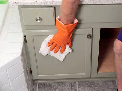 How to Paint Bathroom Cabinets Like a Pro