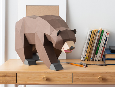Friendly Grizzly 3d bear canada canadian grizzly lowpolypaper montrea paper paper art papercraft wildlife