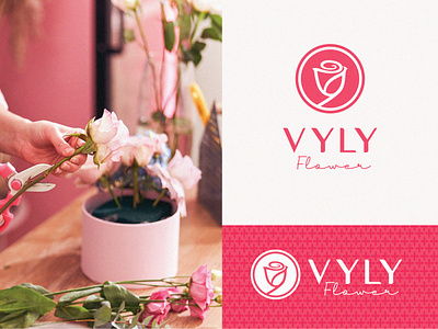 VYLY Flower logo