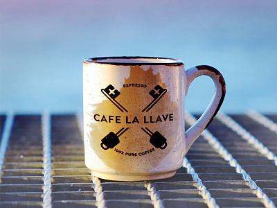 Cafe La Llave cafe coffee cuban coffee cubano logo logotype miami mug type vintage