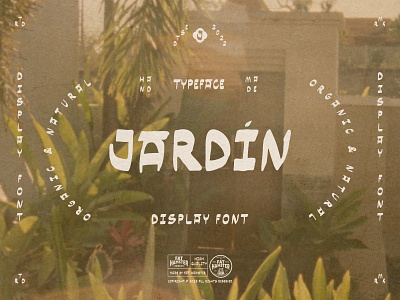 Jardin hand drawn display font