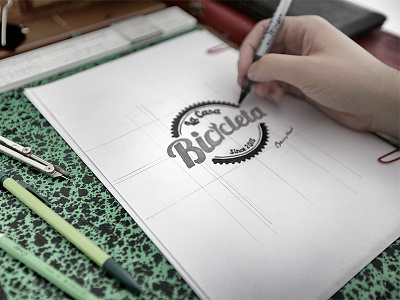 La Casa Bicicleta bicycle design france graphisme logo marque paper pencil print typo velo web
