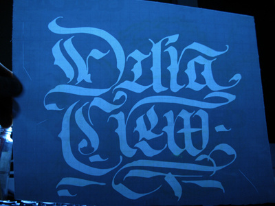 Dura Crew calligraphy gothic pilot t shirt