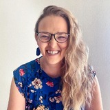 Heather van der Dys