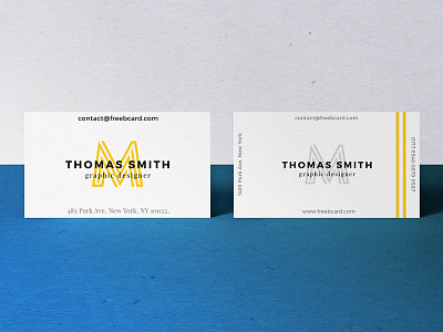 Realistic Business Card Mock-Up #02 (Free Dowload)