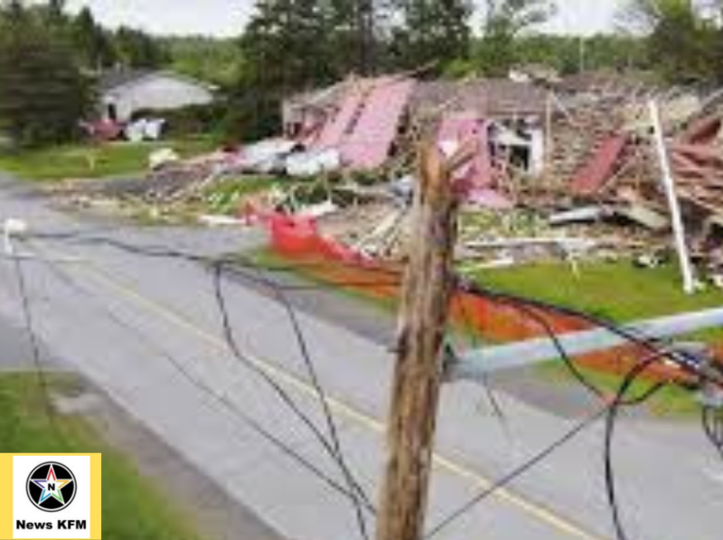 severe thunderstorm warning issued for labelle Labelle, by newskfm on