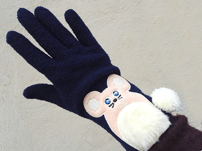 Mouse Gloves accessories accessories design character design embroidery fashion gloves japan leena kisonen mouse product illustration