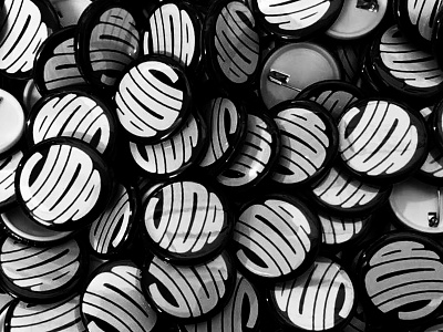 Vida Badges badge band british custom customtype illustration indie logo marque music music art musician paraphernalia pin rock scotland sound typgraphy vida
