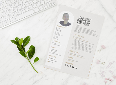 Working Résumé (v2) design graphic design logo mockup