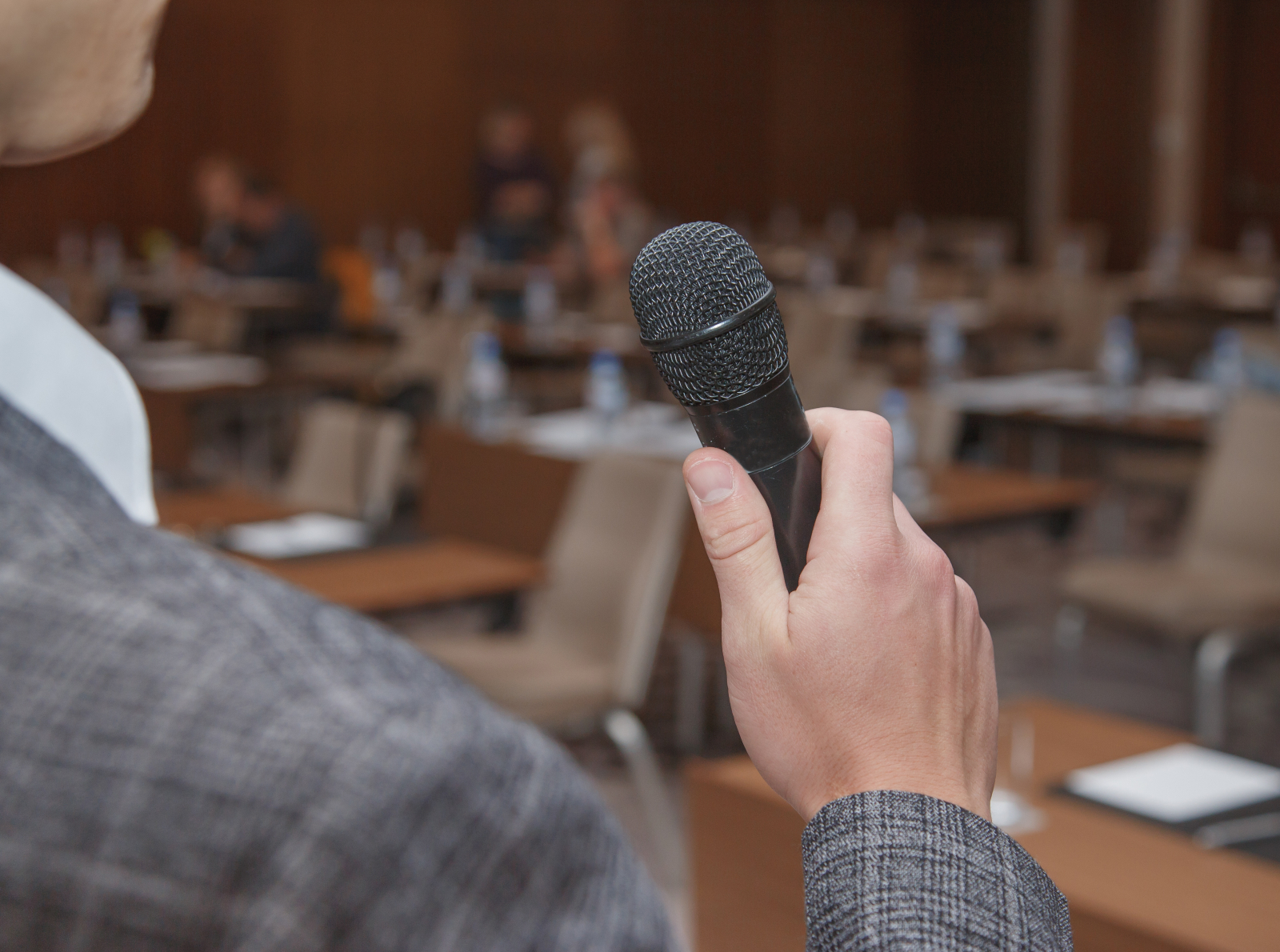 What Qualities Make A Good Public Speaker