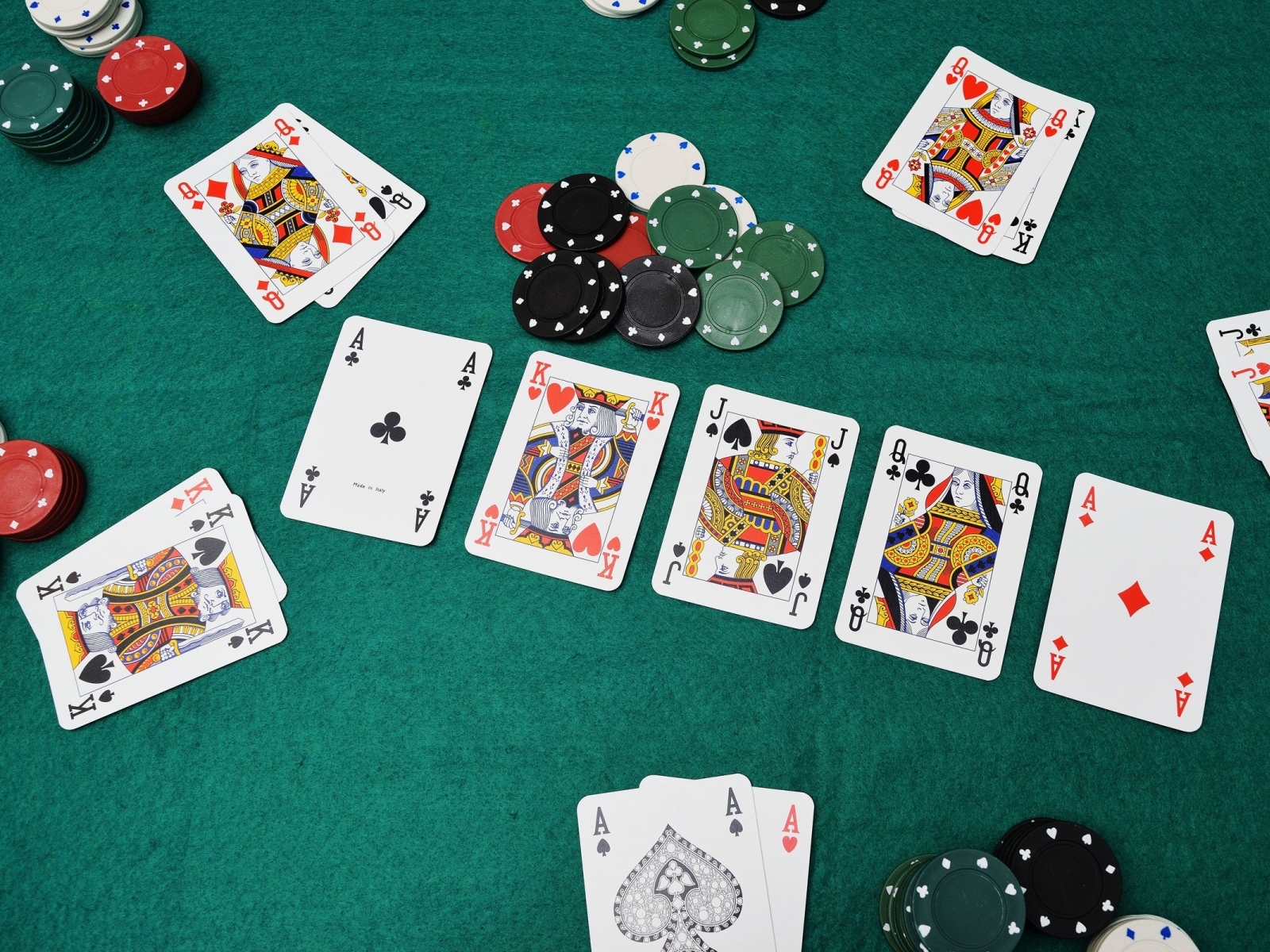 Luật Poker chuẩn quốc tế và những quy định khi chơi Poker by VN Casino on  Dribbble