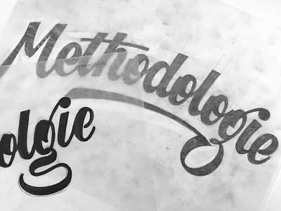 Methodologie lettering rough sketch typography wip