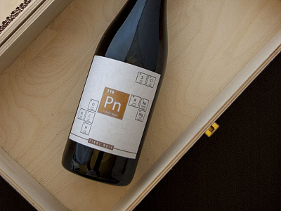 Pinot Noir - Label Design