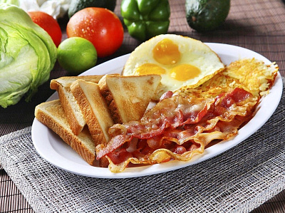 Heavy breakfast bacon breakfast eggs food photo