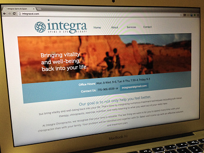 Desktop view of integrasst.com responsive design web