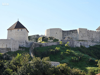 Stari grad Tesanj