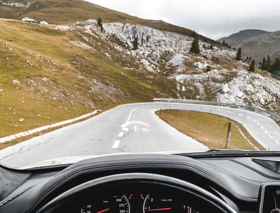 interior of a sports car with snowy landscape app branding calidad de imagen design fotos graphic design illustration imagenes paisajes logo typography ui vector