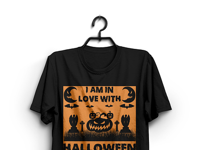 I AM IN LOVE WITH HALLOWEEN- custommade design graphic design halloween halloweentime october tshirt