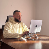 The Arab Designer 