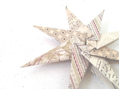Origami Ninja Throwing Star (or decoration!) decoration geometric origami paper star