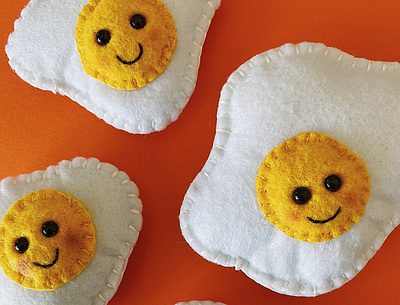 Lil' Fried Eggs crafts felt food fun plush plushie sewing