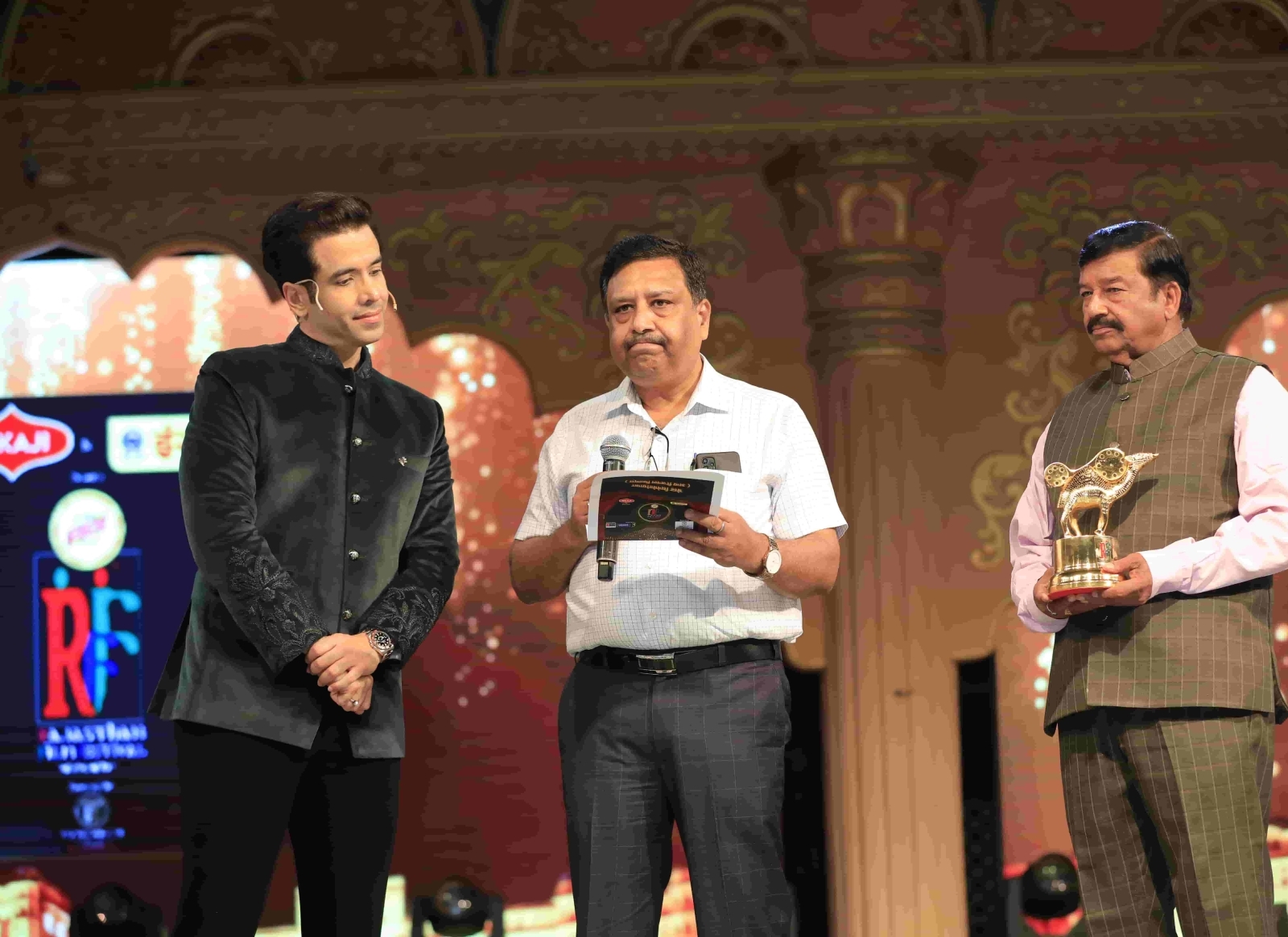 Best Cinematographer In Films Regional Film Festival In India By Rajasthan Film Festival On