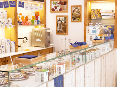 Giotto Ice Cream Shop | Interior 01