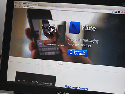 Fliite - A group Messaging App for Twitter app black button dark fliite interface ios ios6 iphone iphone5 twitter ui ux