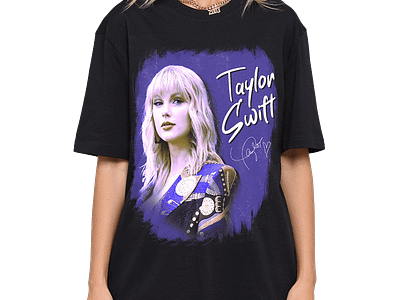 TAYLOR SWIFT SWIFTIE TEE - BLACK