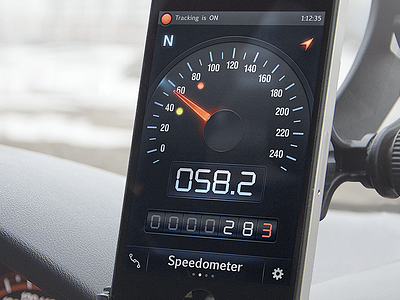 Speed Tracker UI app car dashboard digital ios iphone meter odometer speed speedometer tracking ui