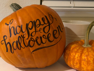 Trick or treat brushpen calligraphy halloween handlettering pumpkin tombow