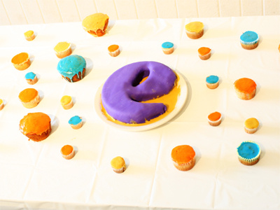 Engage Cupcakes aiga blue brand cake cupcakes engage gold orange purple sweet treats