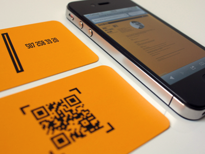 Qr Card business card industria iphone pantone qr