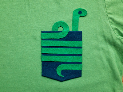 037 👕🐍 felt handmade pocket snake snek t shirt the100dayproject