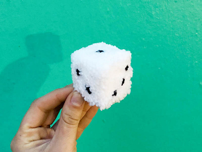 013 🎲 dice die handmade pom pom the100dayproject yarn