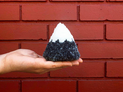 014 🗻 handmade mountain pom pom the100dayproject yarn