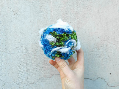 018 🌎 earth handmade pom-pom the100dayproject yarn