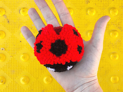 039 🐞 handmade ladybug pom pom the100dayproject yarn