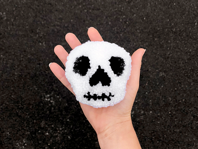 047 💀 handmade pom pom skull the100dayproject yarn