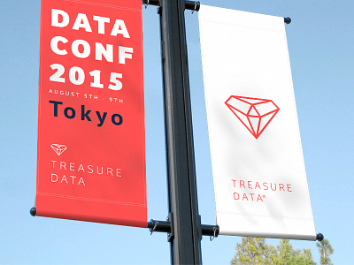 Alternate look branding clean data diamond focus lab identity logo map mark simple treasure treasure data
