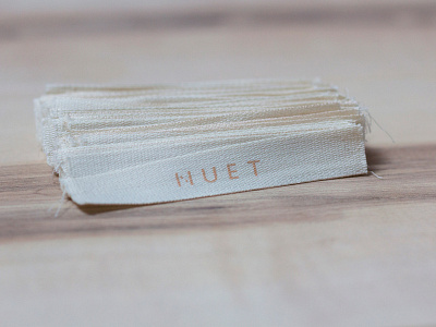 NUET / logo branding